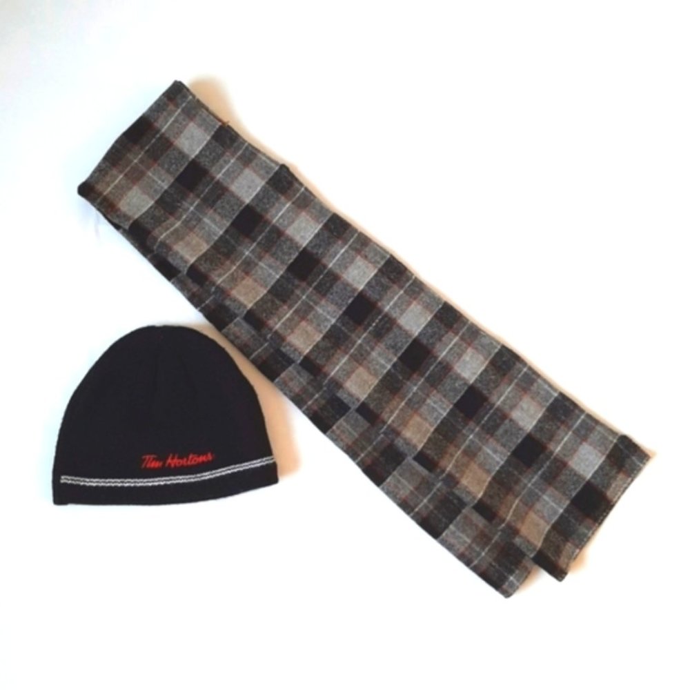 TOQUE AND SCARF - Picture 3 of 3